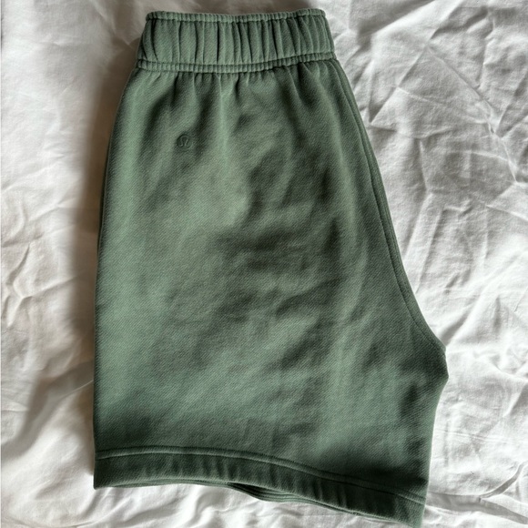 Lululemon scuba short 7” - Picture 1 of 3